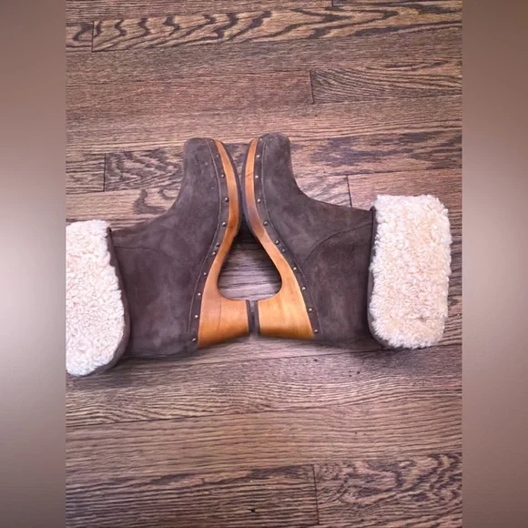 Ugg Lynnea Brown Suede, Sheepskin , Wooden Heel Boots. Size 7 - Picture 5 of 7